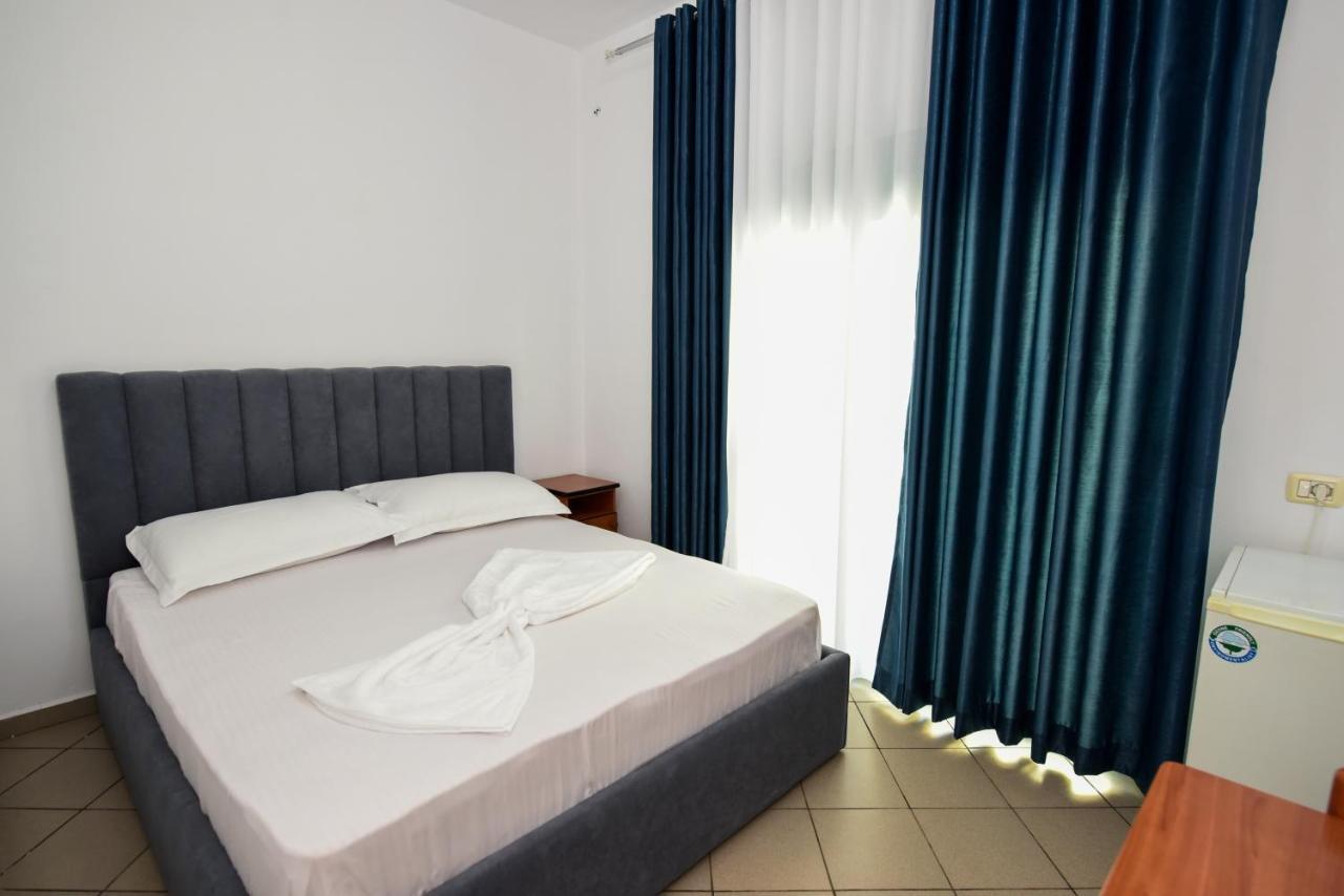 Koa Hotel Durrës Exteriör bild