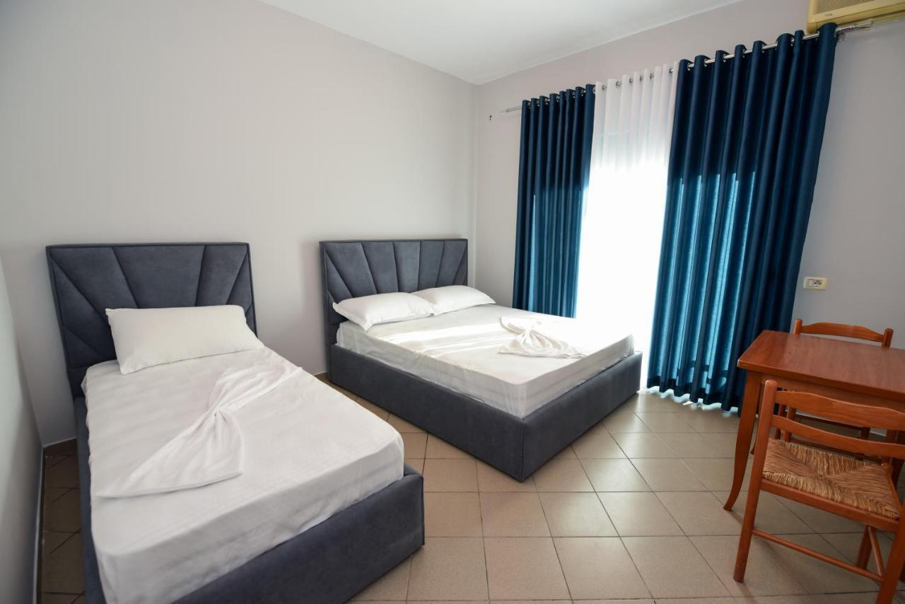 Koa Hotel Durrës Exteriör bild