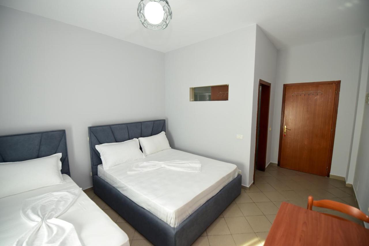 Koa Hotel Durrës Exteriör bild