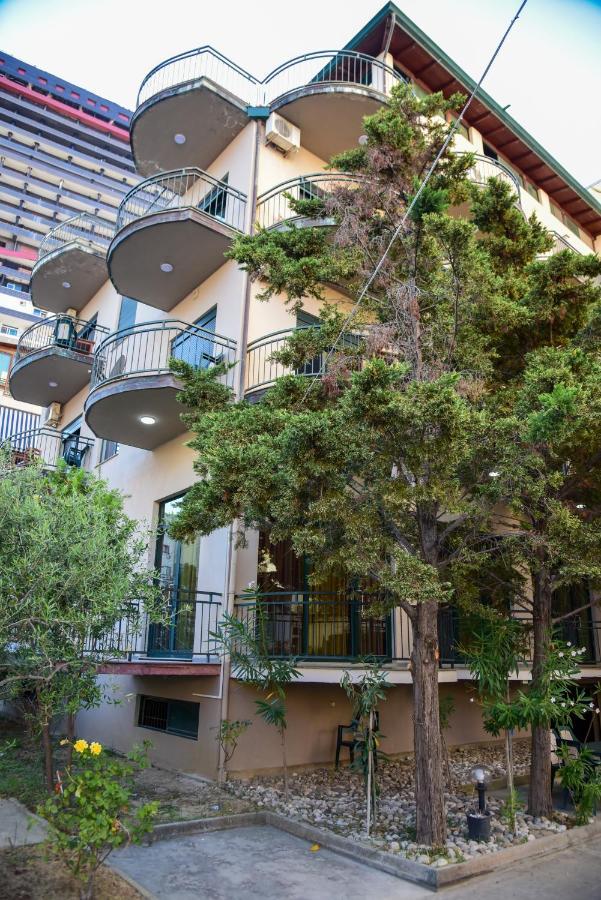 Koa Hotel Durrës Exteriör bild