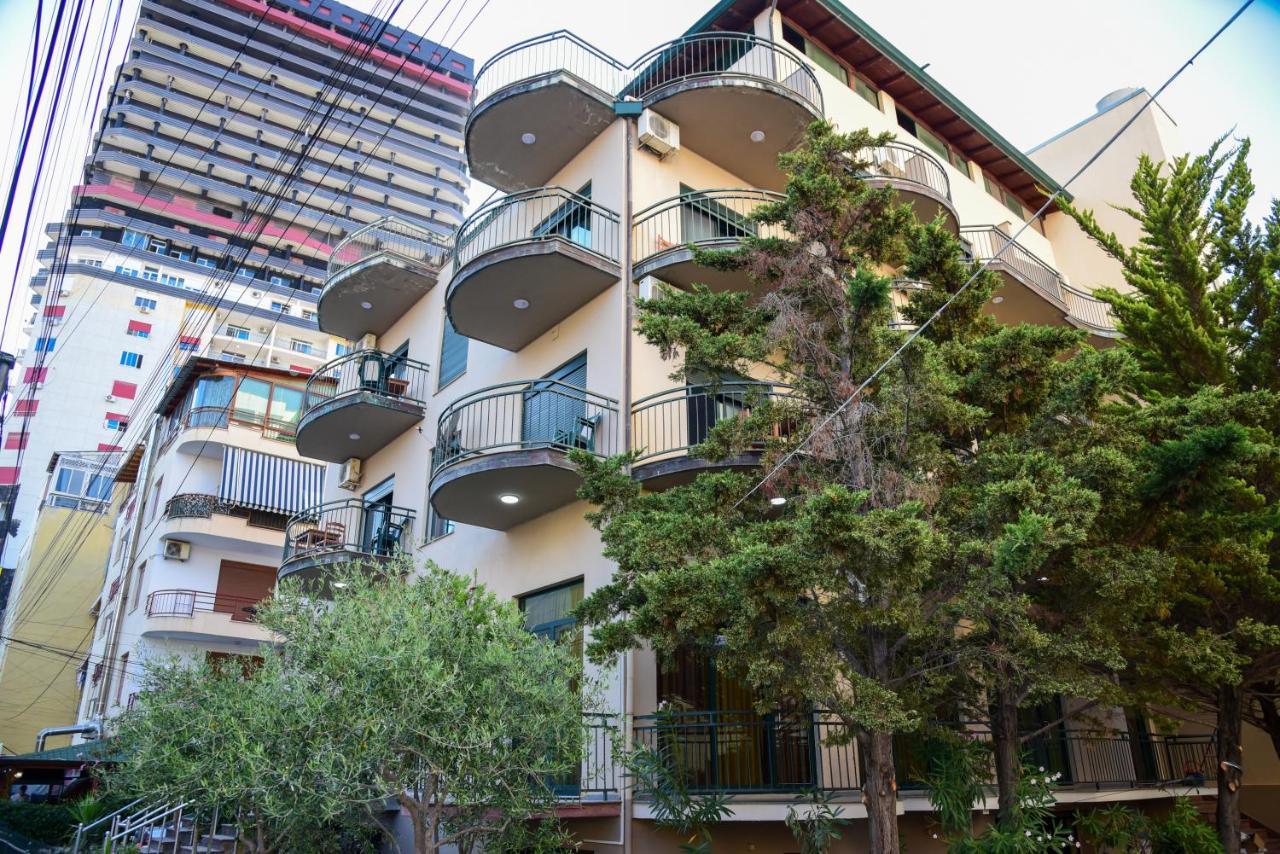 Koa Hotel Durrës Exteriör bild